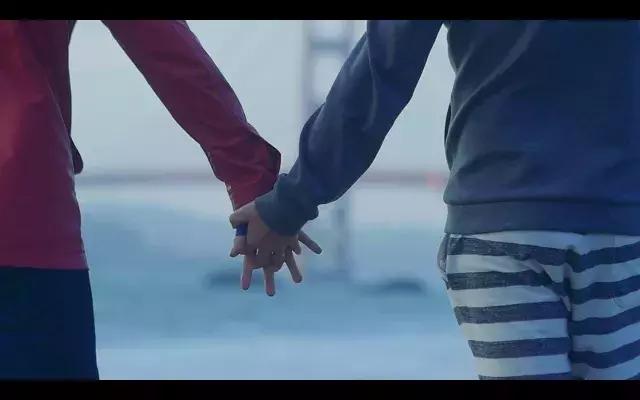 曾经不接受“同志”身份，如今勇敢活出自己