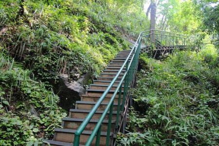 信阳鸡公山避暑排名,四大避暑胜地信阳鸡公山