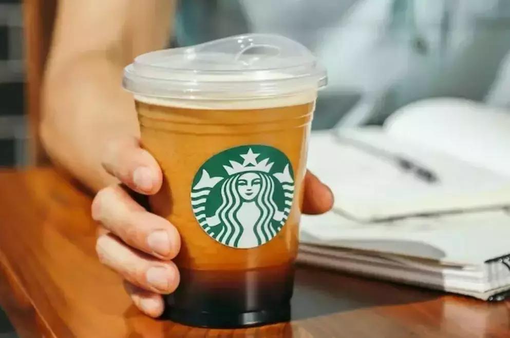 星巴克2020年取消吸管的意义,星巴克什么时候换的纸吸管