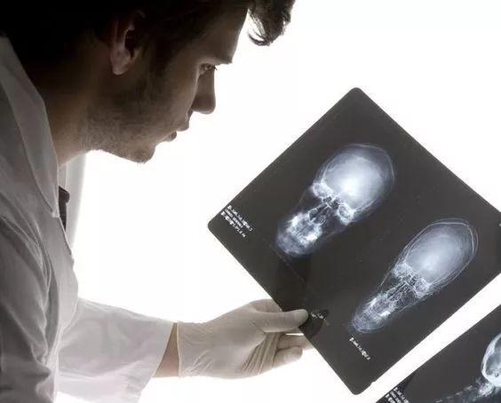 脚上化血栓的开关,脚上化血栓的开关是什么穴位