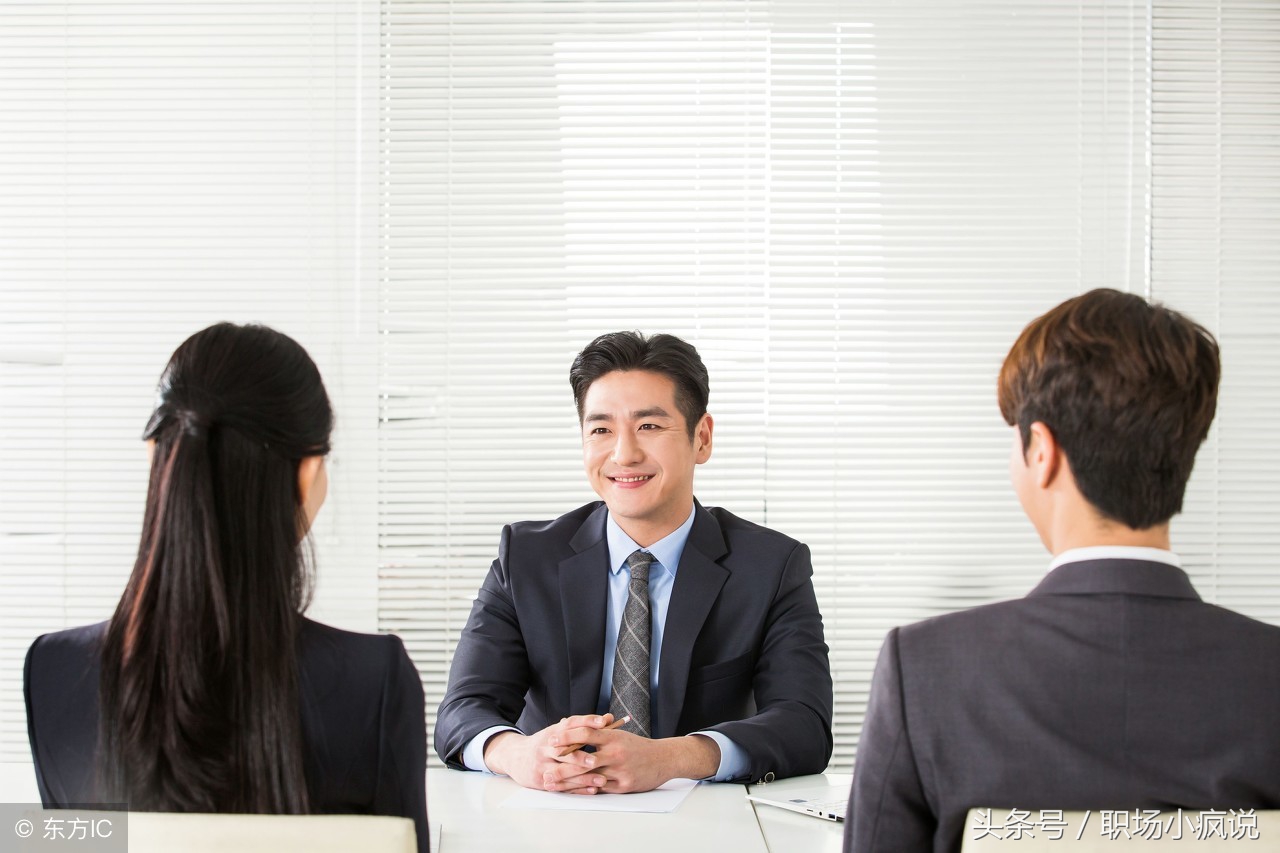 毕业季求职，面试官问：用3分钟自我介绍，要从这4个重点入手！
