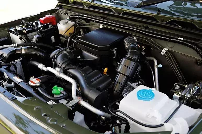 新吉姆尼与老吉姆尼驾驶感受对比,铃木吉姆尼为什么这么多人喜欢