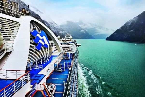 这5家移动城堡，今夏漂泊在海上的家！