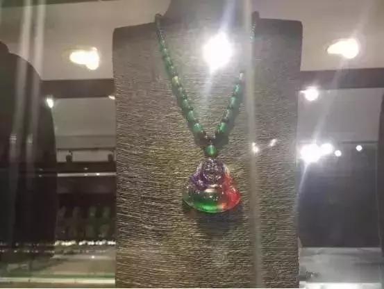 假货大王自称身家超王健林,拥有世界上最大的珠宝王国