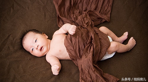 孕32周羊水破了还有点血,孕32周羊水早破保胎4天有淡红色血