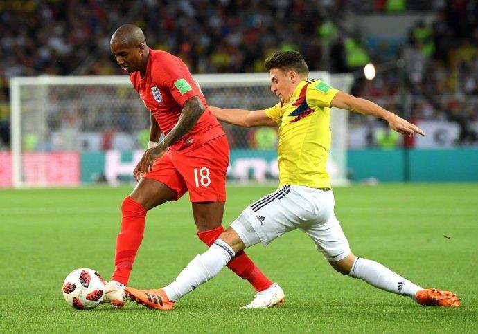 内维尔评价拉什福德,内维尔谈曼联三叉戟