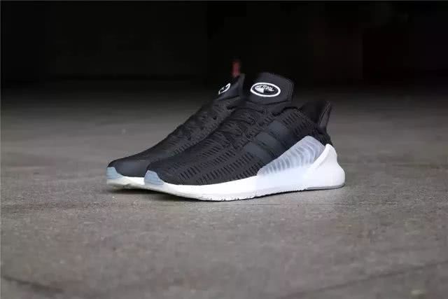 穿洞洞鞋出门真的很丢人吗,出门基本都穿洞洞鞋