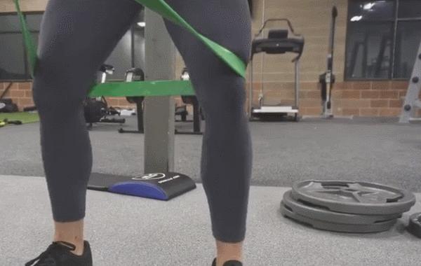 核心训练的热身动作,最基本的热身运动