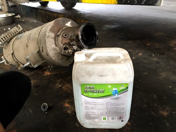 尿素经常结晶怎么处理,尿素泵结晶堵塞排出办法