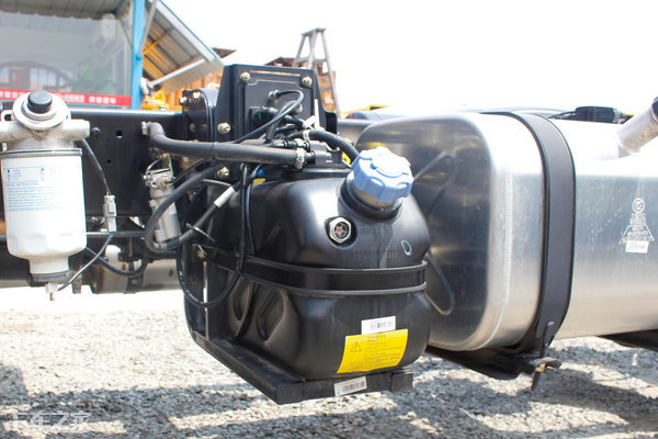 尿素经常结晶怎么处理,尿素泵结晶堵塞排出办法