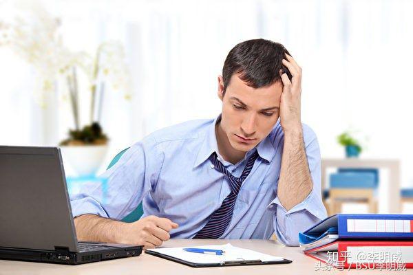 久坐和抽烟哪个危险,久坐比吸烟还可怕吗