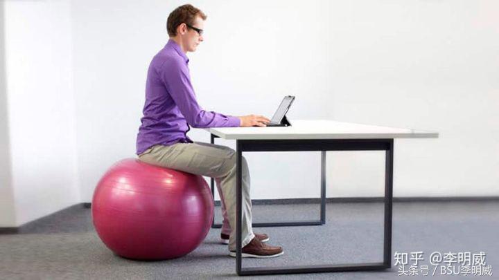 久坐和抽烟哪个危险,久坐比吸烟还可怕吗