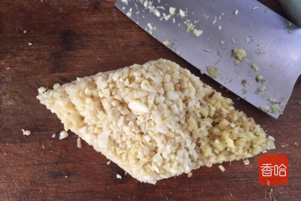 自制韩国泡菜家常做法,韩国泡菜腌葱的制作方法