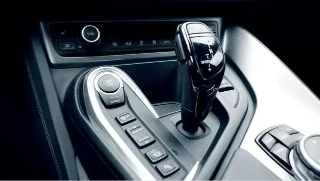 车叔深度试驾宝马i8,宝马i8敞篷版试驾视频多少钱