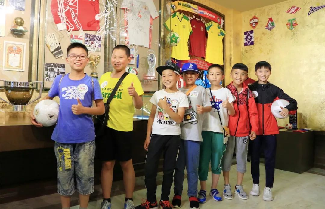 孩子越淘气越聪明吗,越动越聪明