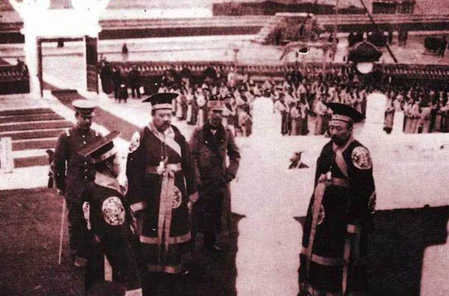 袁世凯倒行逆施，当了83天皇帝，但为何袁大头在民国那么流通？