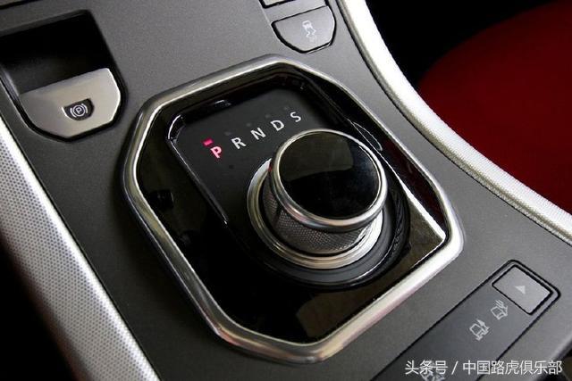 全新路虎揽胜五座试驾,路虎揽胜运动版svr2024款试驾评测