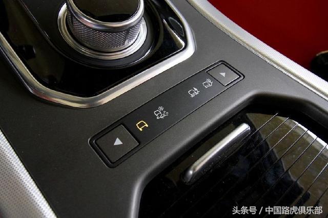 全新路虎揽胜五座试驾,路虎揽胜运动版svr2024款试驾评测