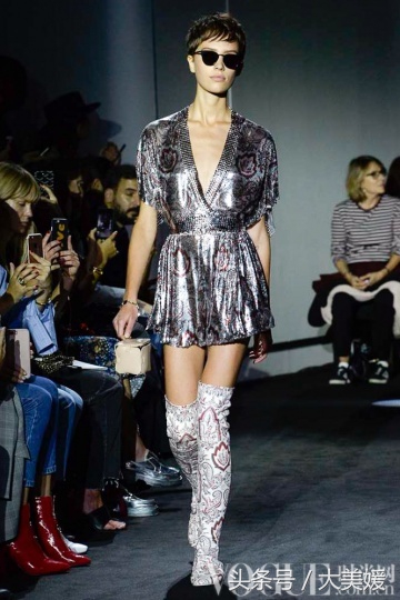 pacorabanne连衣裙2019,pacorabanne是什么牌子