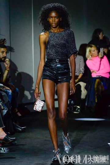 pacorabanne连衣裙2019,pacorabanne是什么牌子