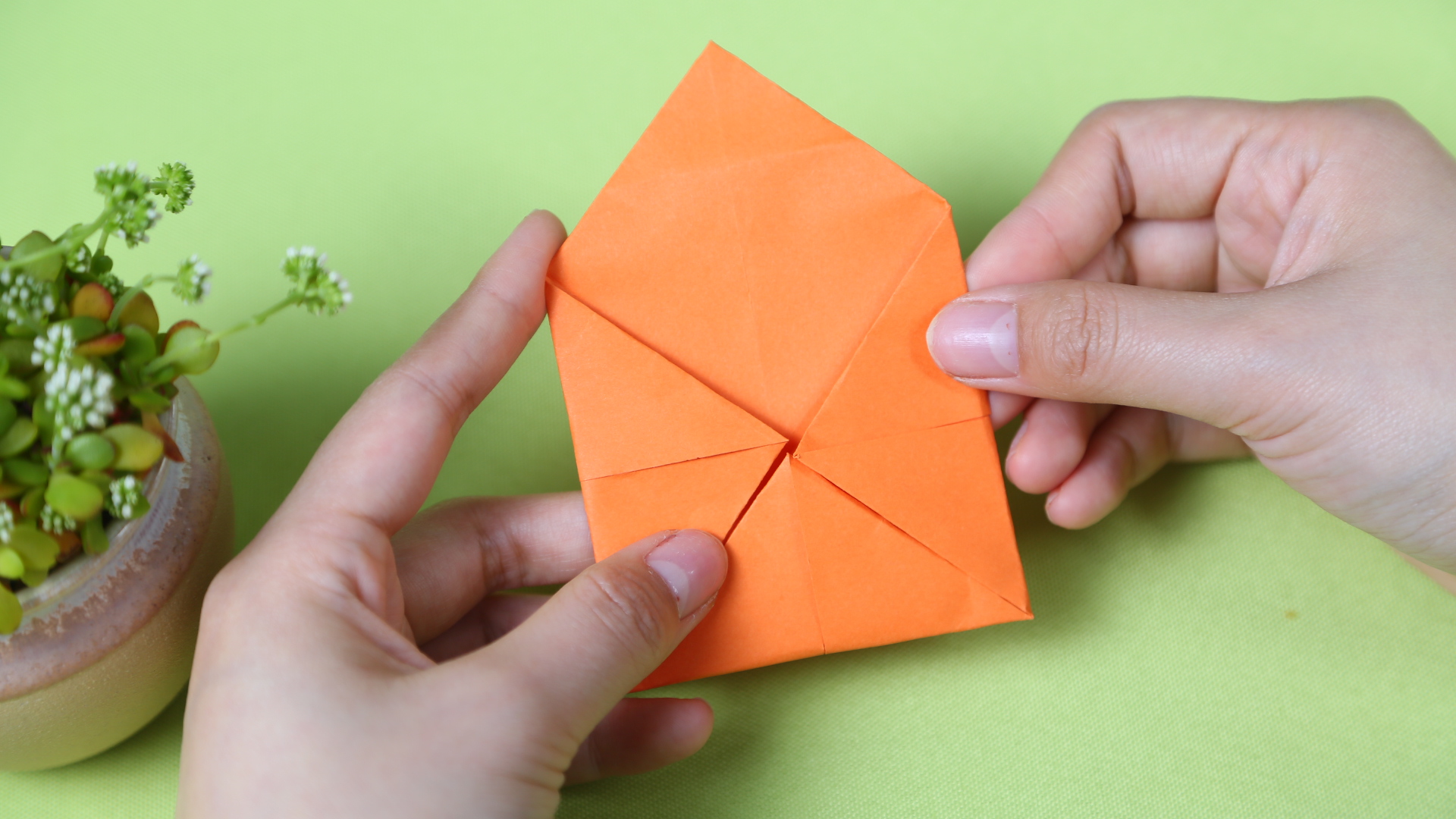 超简单折纸书包教程,用折纸做书包简单又好看