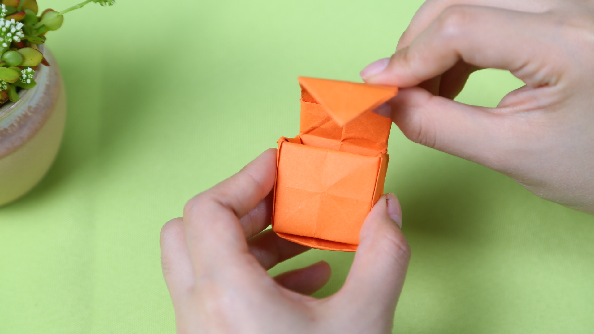 超简单折纸书包教程,用折纸做书包简单又好看