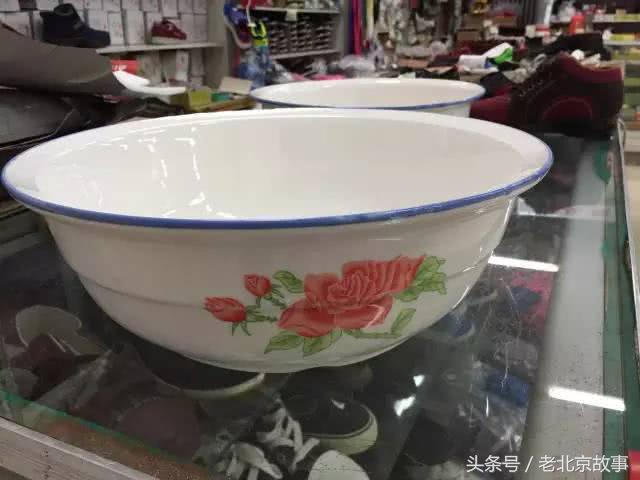 京城老库房店铺,老北京的四大百货店