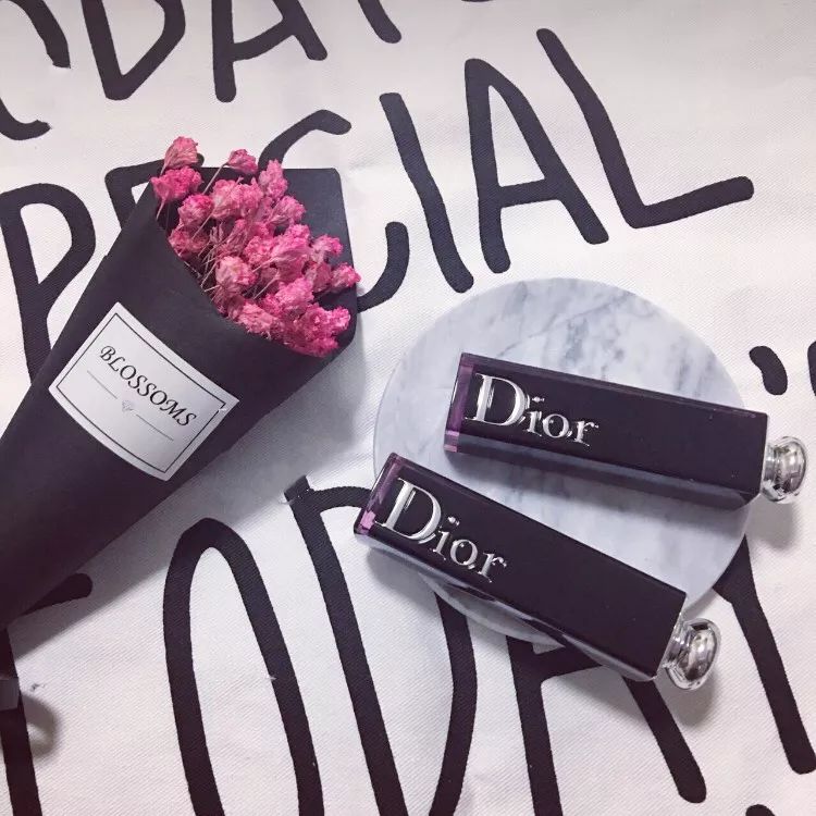 最讨厌水红色了！因为黄皮没它根本活不下去！