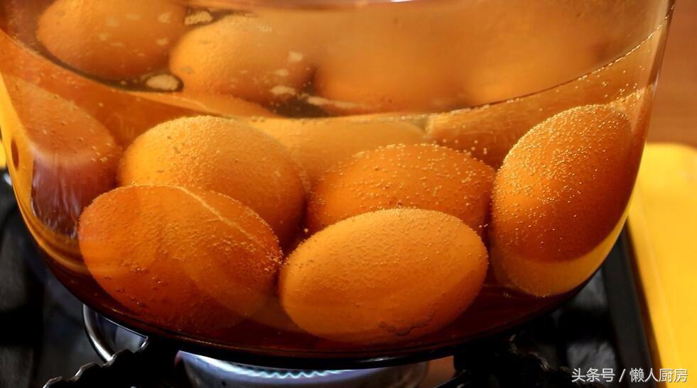 煮方便面时怎么才能做出溏心鸡蛋,溏心鸡蛋怎么做又简单又好吃