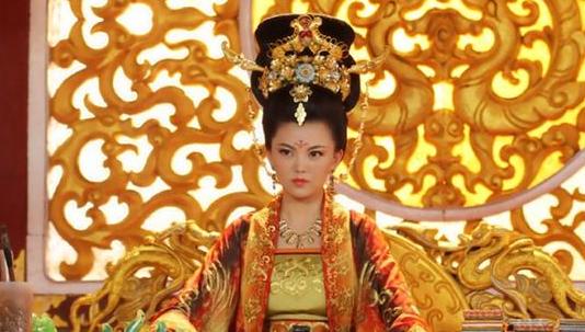 丈母娘喜欢上自己女婿，女儿得知后，母女两人的做法让人难以启齿