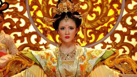 丈母娘喜欢上自己女婿，女儿得知后，母女两人的做法让人难以启齿