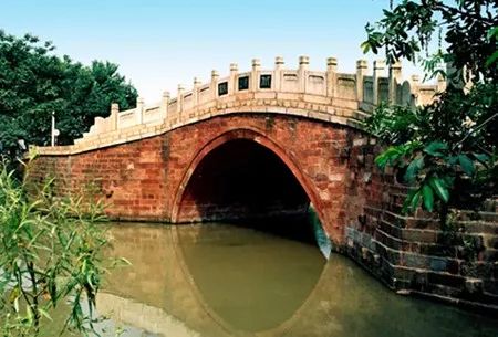 坐着地铁去旅行|武汉地铁4号线吃喝超全攻略!