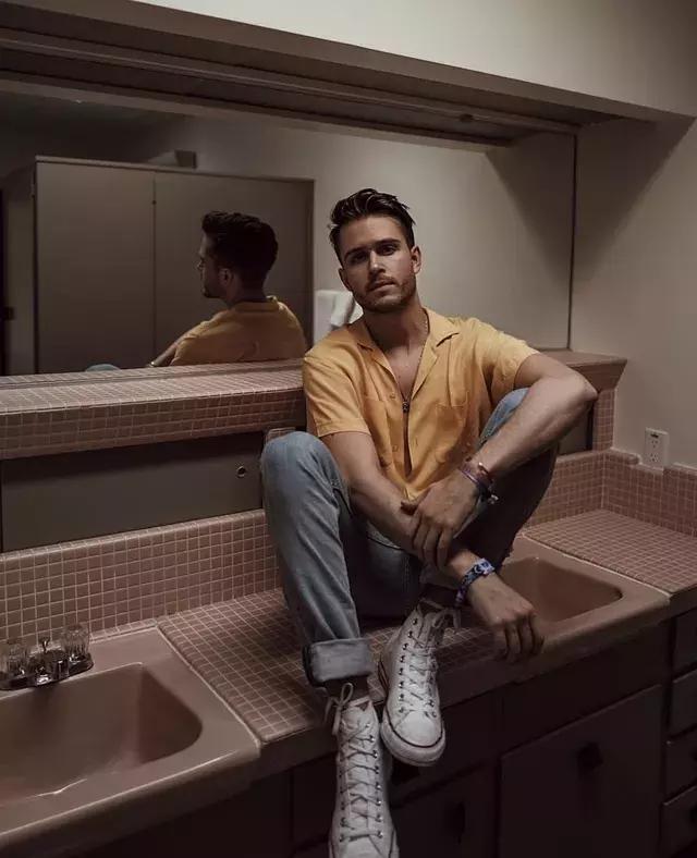 时尚博主教你穿衣｜摆脱摒弃土直，变身时尚王子—AdamGallagher