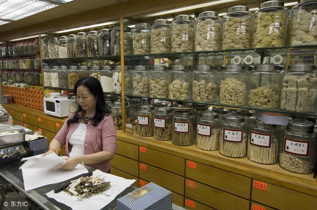 毒蛇咬伤外用哪些中草药,被毒蛇咬伤有哪些民间中草药