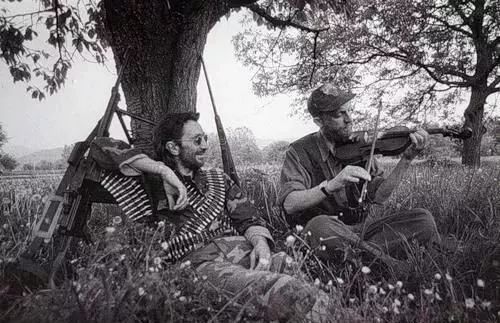 一切从一块天幕说起,为什么说克罗地亚是纯粹的足球