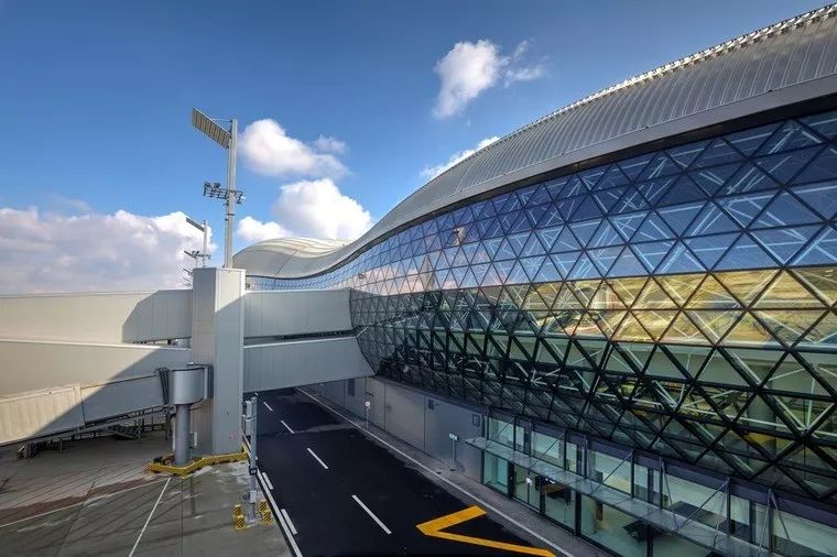 一切从一块天幕说起,为什么说克罗地亚是纯粹的足球