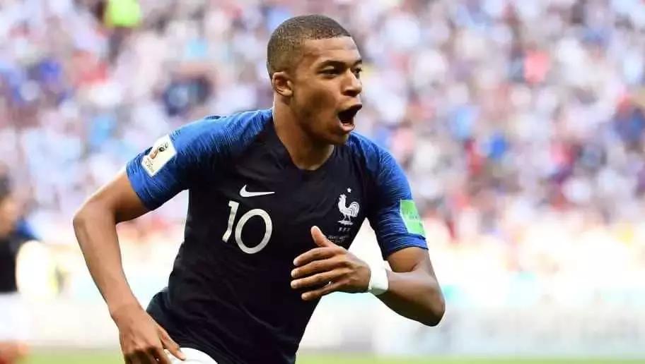 法国队夺冠！华帝退全款！网易员工放假！还要向克罗地亚致敬！