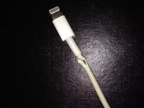 手机数据线坏了能修吗,手机的数据线坏了怎么办