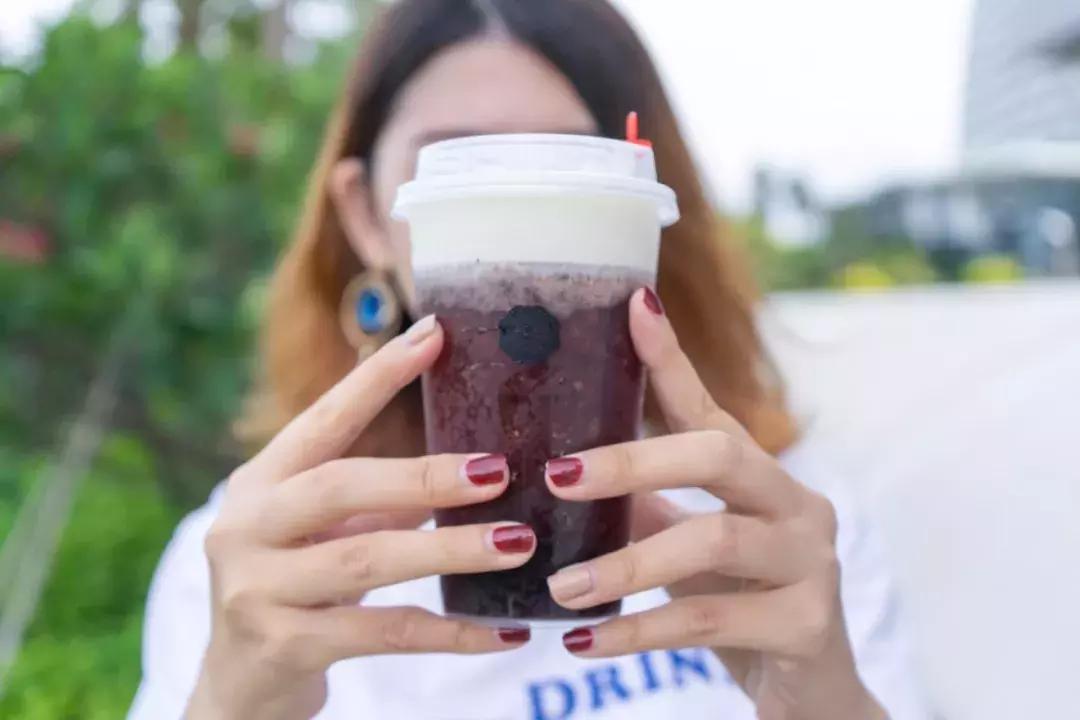 开在CBD楼下的茶饮界“星巴克”，用一杯德国进口花果茶把你征服~