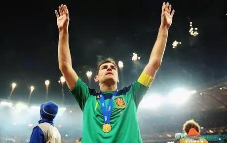 卡恩和圣卡西谁厉害,圣卡西对卡恩