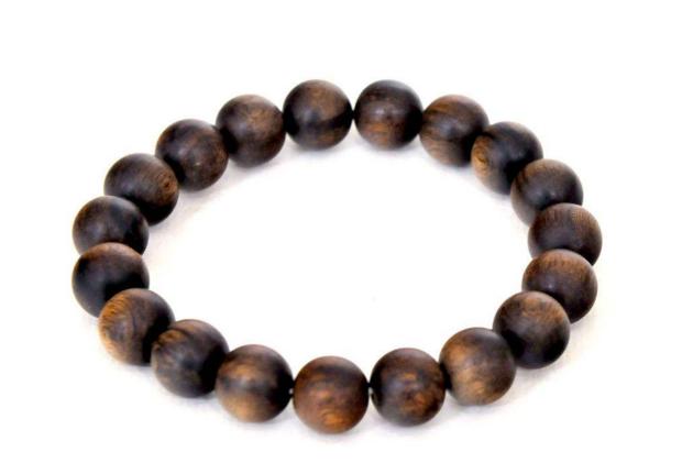 沉香手串的五大优势你了解吗,沉香手串入手注意事项