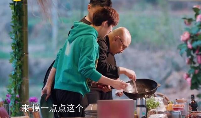 最冷”世界杯落幕，你的屯粮需要一部让人食欲大开的电视剧帮帮忙