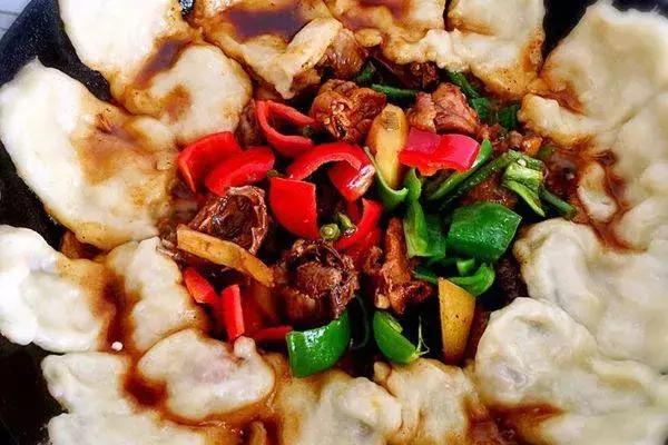 徐州农村大席烧地锅,徐州本地人喜欢吃的地锅