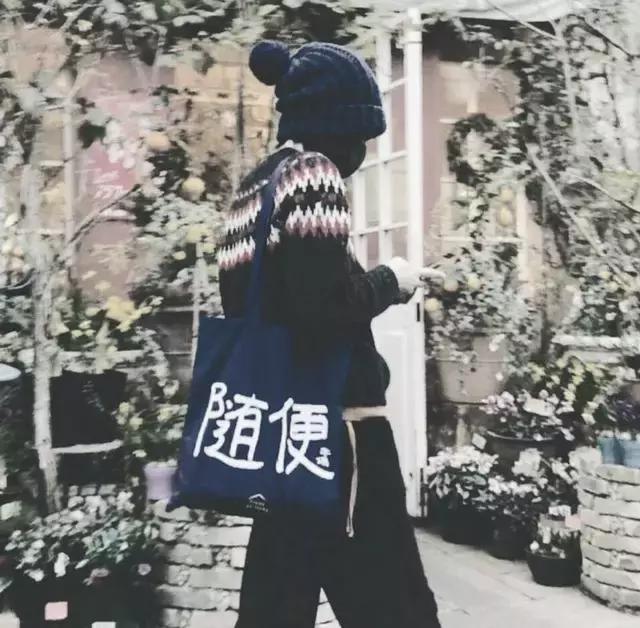 李嫣李老师照片,李亚鹏女儿李嫣的社交账号