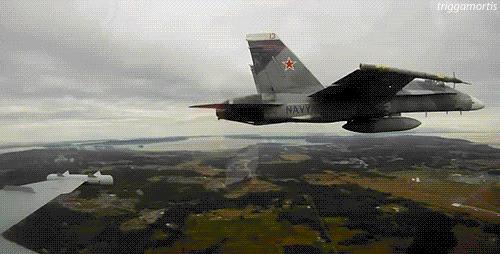 战斗机被导弹锁定后还能逃跑吗,战斗机被导弹锁定做什么机动