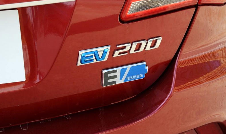 带你了解汽车尾标字母的意思,揭秘汽车尾标的套路