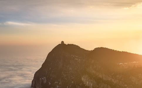 普贤菩萨最出名的在哪里,寺庙里普贤菩萨一般在哪里
