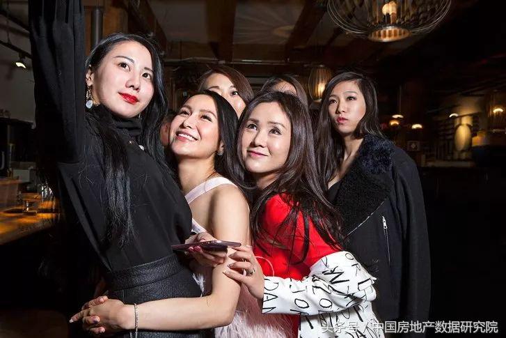 你想象不到的富人生活,在国外中国有钱人的生活