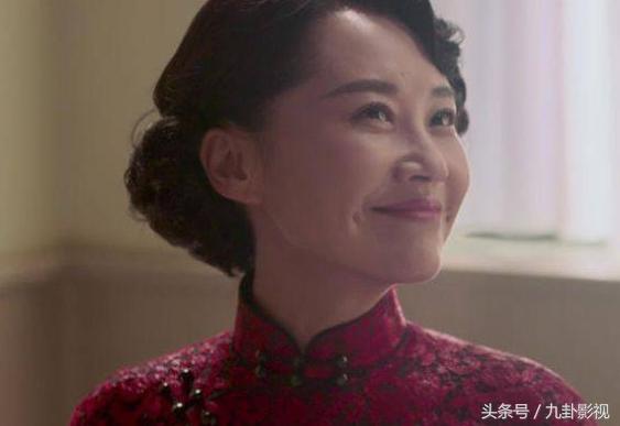 《邪不压正》许晴大尺度出镜，穿旗袍大秀翘臀，网友直呼受不了！