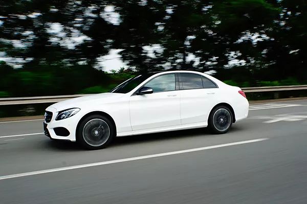 新款奔驰c完美进化,试驾奔驰C级